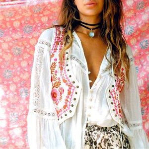 🌸SPELL🌸 NWT Remy Embroidered Vest sz S